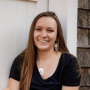 Meet your Posher, Kayla